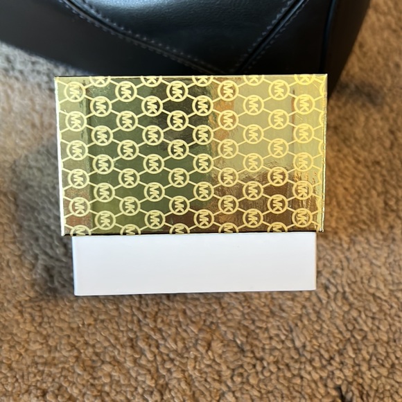 Michael Kors bracelet. - Picture 3 of 5